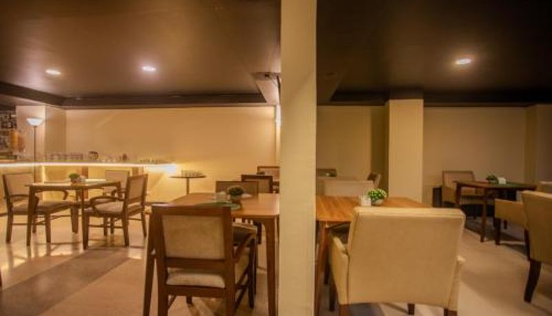 Restoran içinde kahvaltı salonu - Urban Green Hotel & Suites