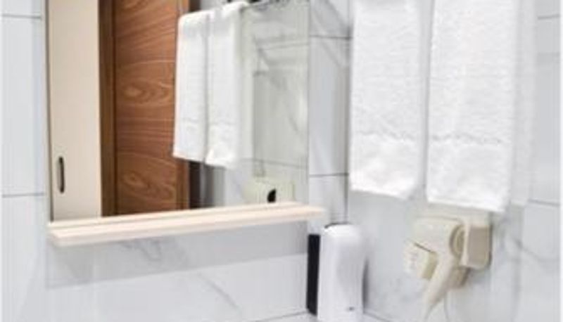 Bagno - Paint It Black Hotel & Spa