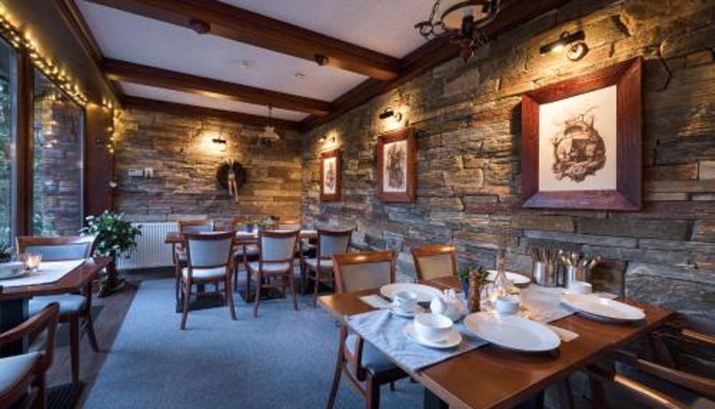 Frühstücksraum innerhalb des Restaurants - Vila GRAND
