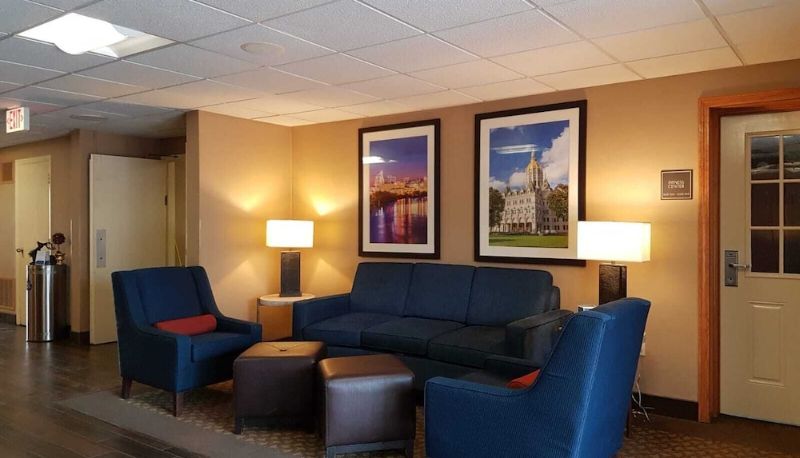 Hall - Comfort Inn Wethersfield - Hartford