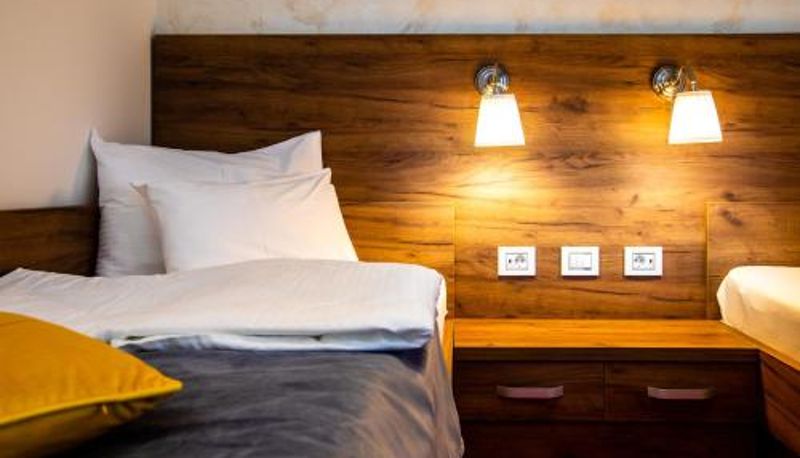 Bilgi - Garni Hotel Royal Crown