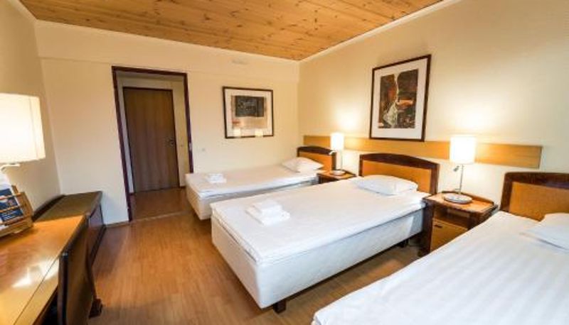 Dreibettzimmer - Budget Hotel Raahe