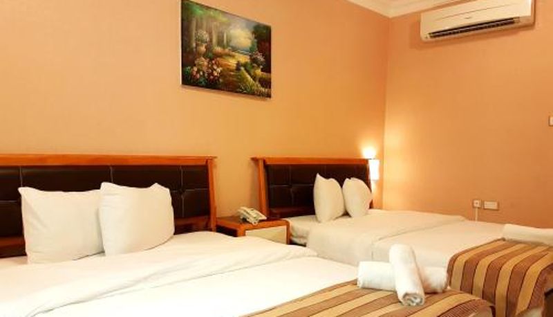 Habitación familiar - Al Ghubrah Plaza Hotel