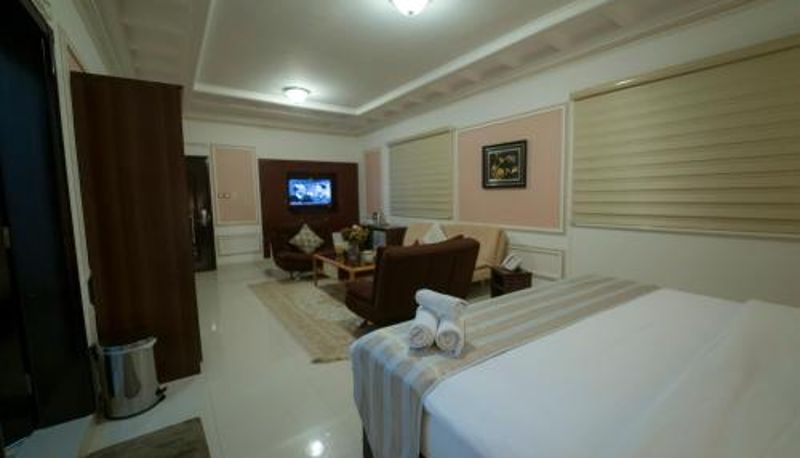 Suite - Al Ghubrah Plaza Hotel