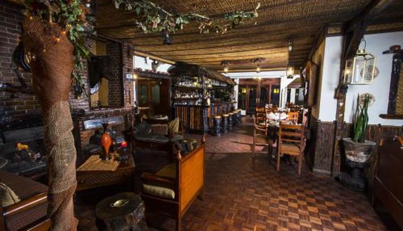 Sala śniadaniowa w restauracji - Hosteria Rumipamba De Las Rosas