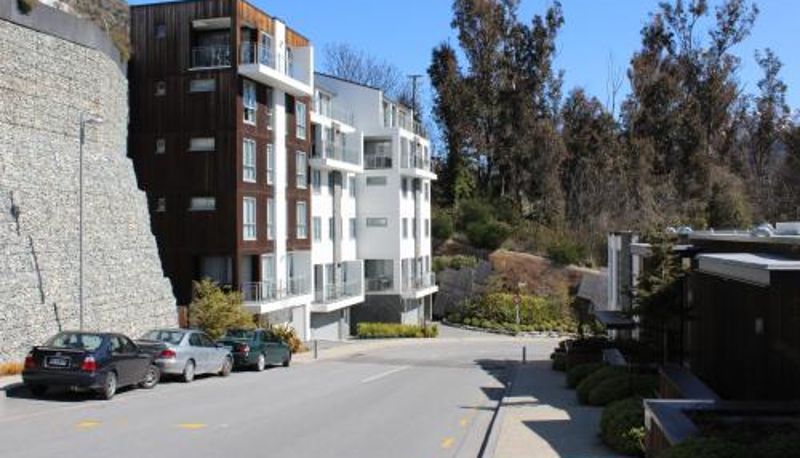 Info - Queenstown Village Apartments