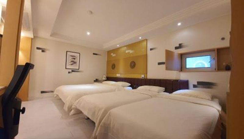Info - Friendly DH Naissance Hotel by Mindrum Group