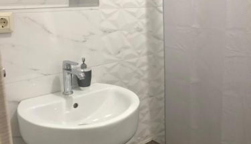 Badezimmer - Brickwall Tbilisi-Tbilisi vibe