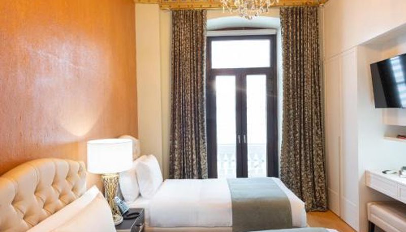 Oda - Itza Hotel Boutique Internacional
