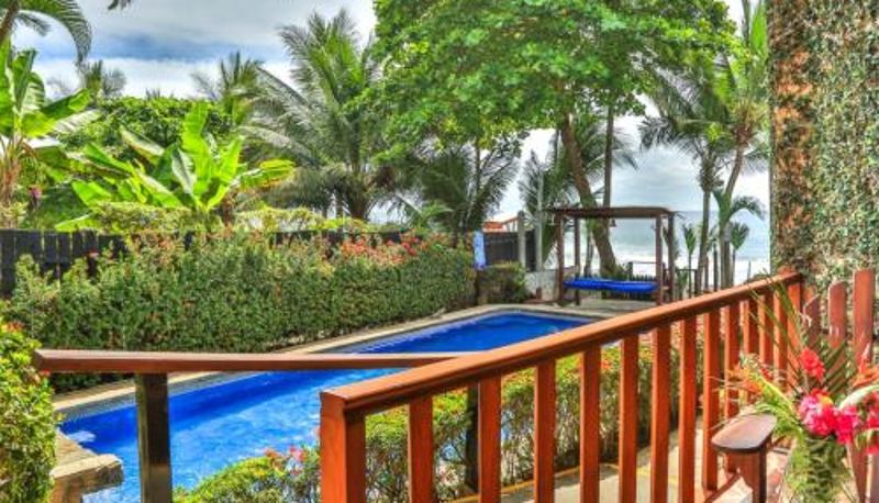 Standart oda - The Backyard Beachfront Hotel