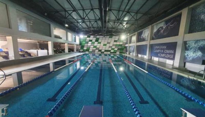 Piscina - Arena Hotel Lankaran