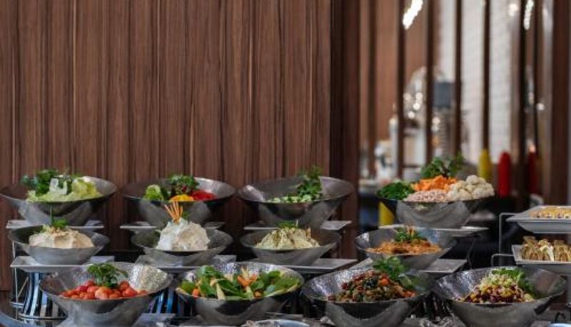 Restoran içinde kahvaltı salonu - Warwick Al Jubail Hotel