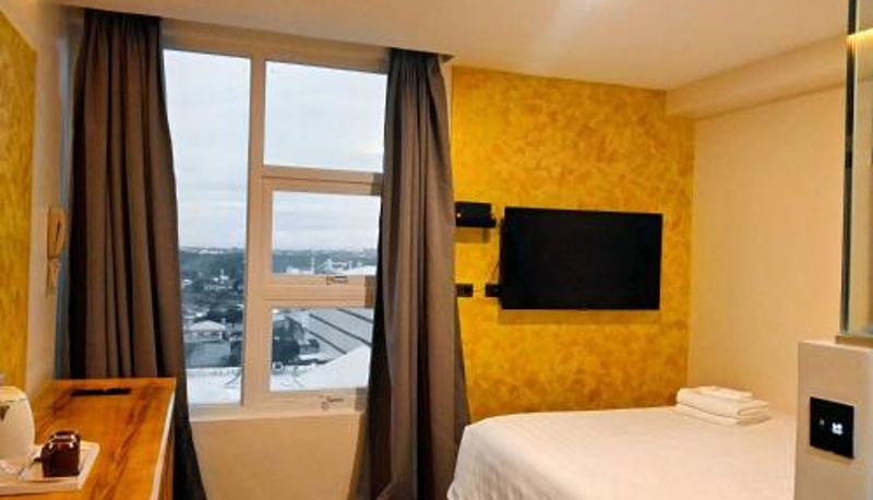 Oda - Sempre Premier Inn - MACTAN AIRPORT HOTEL