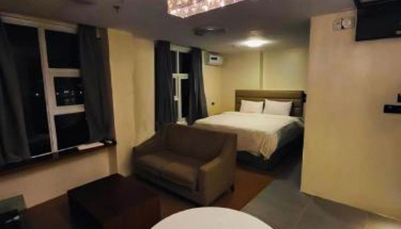 Oda - Sempre Premier Inn - MACTAN AIRPORT HOTEL