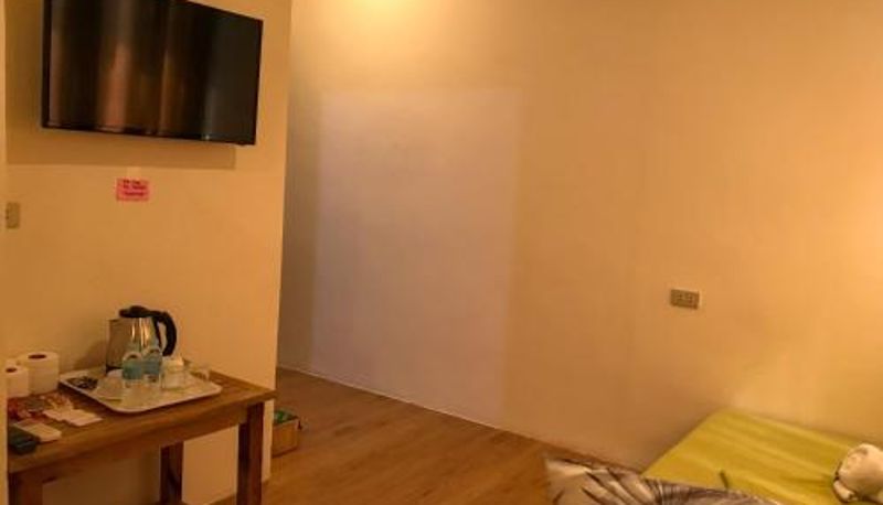 Info - E.I. SUITES