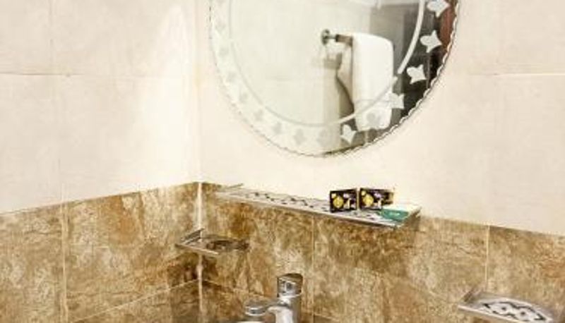 Standard room - Hotel Green Fort Gulberg
