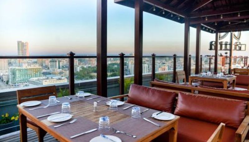 Restoran içinde kahvaltı salonu - Aura Suites