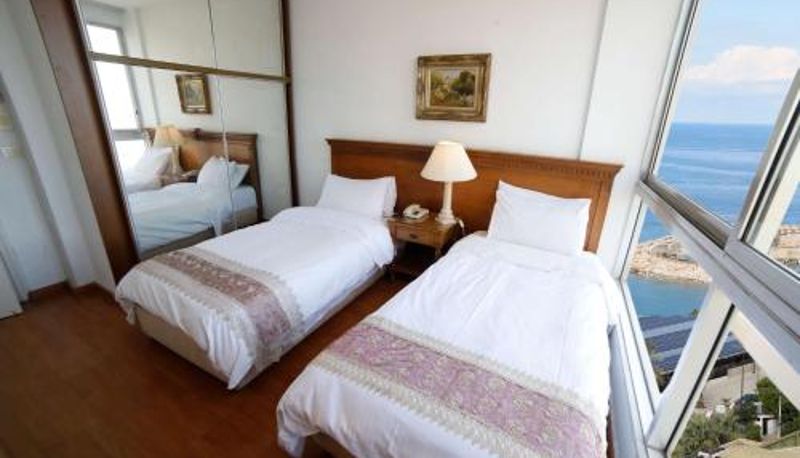 Pokój - Holiday Home Suites