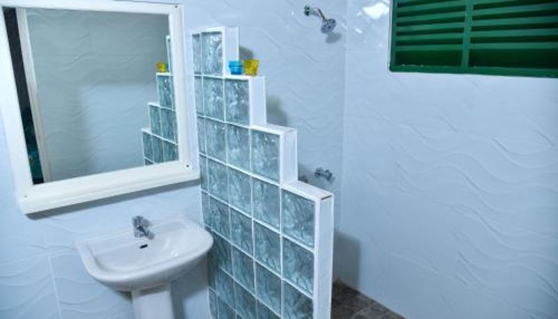 Bagno - Lighthouse Inn 2