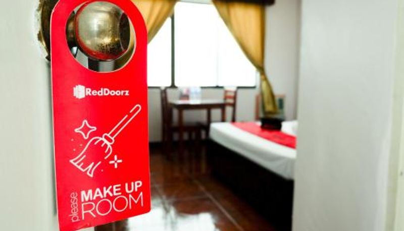 Oda - RedDoorz at Maribago Seaview Pension