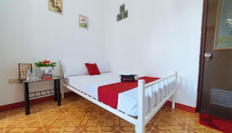 Quarto - RedDoorz at Pag Asa Rawis Legazpi