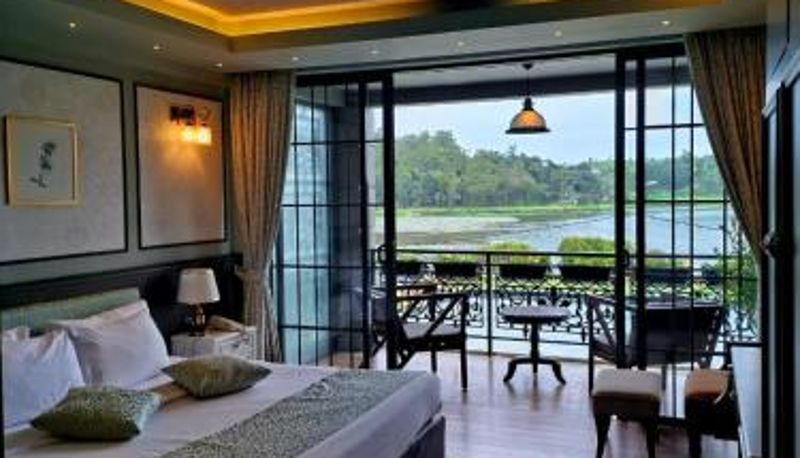 Bilgi - Royal Lake Hotel