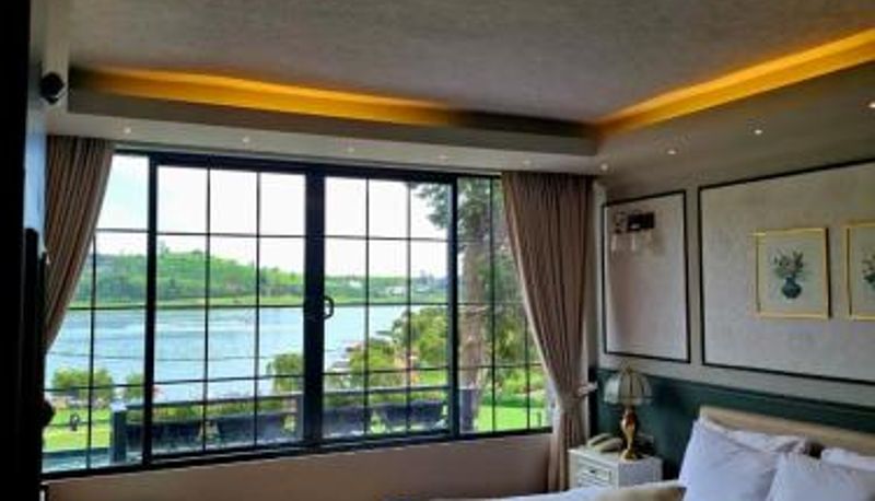 Oda - Royal Lake Hotel