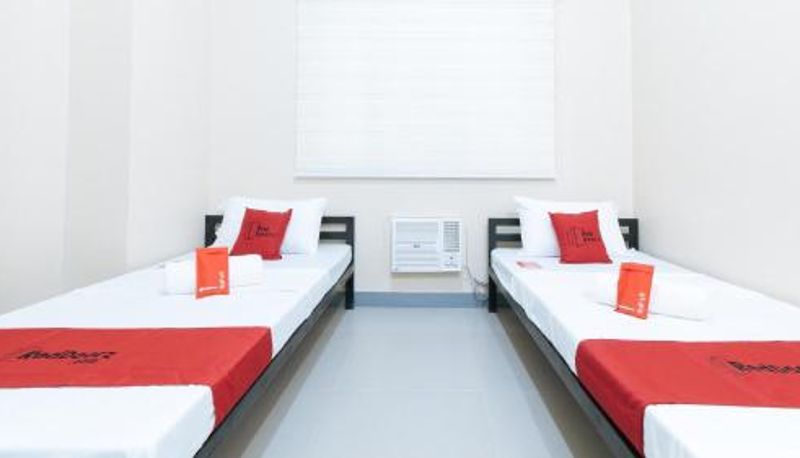 Info - RedDoorz Plus @ Torre De Manuel Residences 1