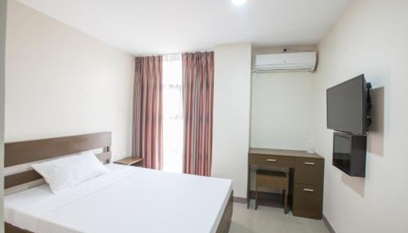 Zimmer - Emerald Suites CDO