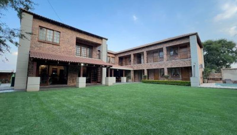 Area esterna dell'hotel - Alveston Manor Boutique Hotel & Spa