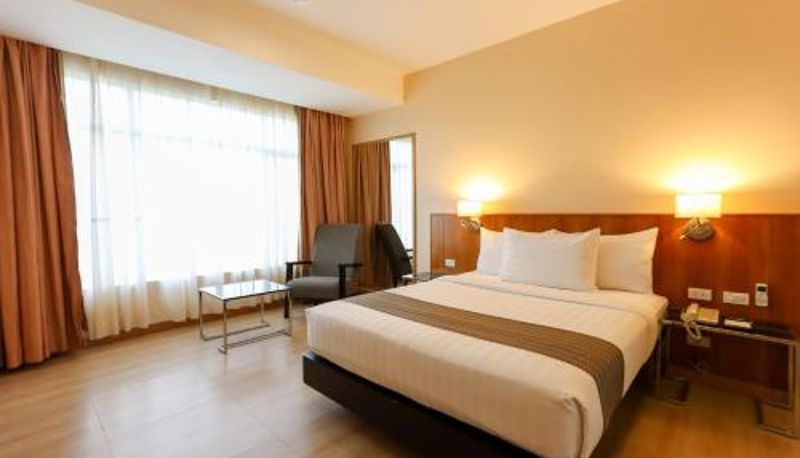 Zimmer - Paseo Premiere Hotel