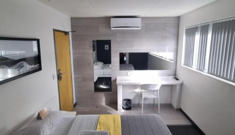 Standardzimmer - Check Inn Hotel