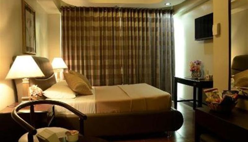 Suite - Silver Oaks Suites & Hotel