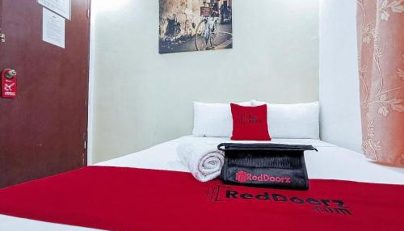 Camera - RedDoorz near Notre Dame of Dadiangas University