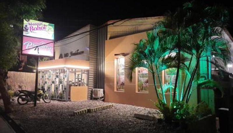 Zona exterior del hotel - RedDoorz @ Calceta Street Cogon