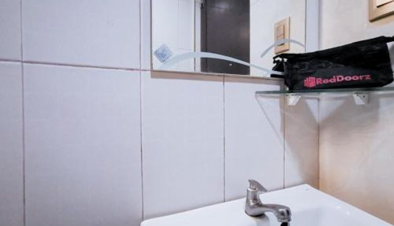 Badezimmer - RedDoorz Plus near Robinsons Place Gensan
