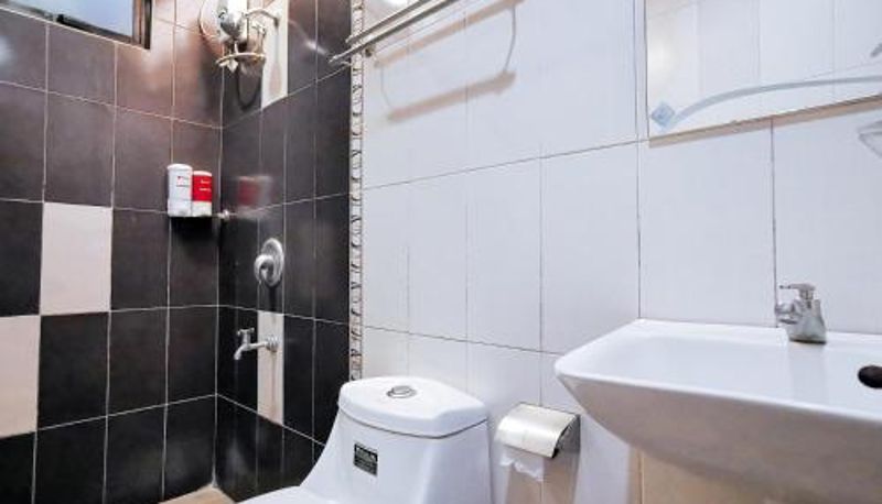 Zimmer - RedDoorz Plus near Robinsons Place Gensan