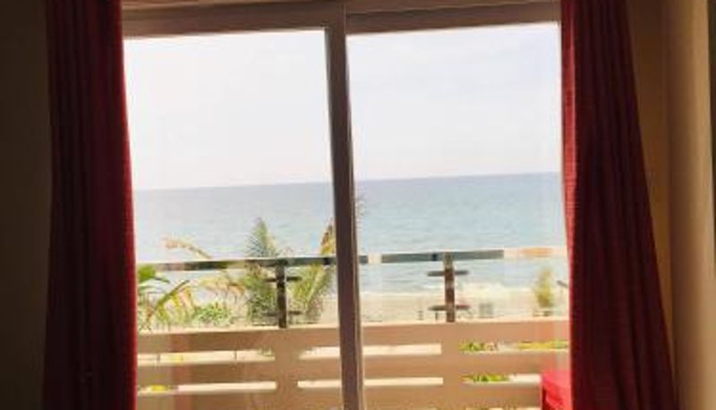 Terasse - EM Royalle Hotel & Beach Resort