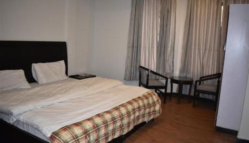Info - Hotel Royal Inn