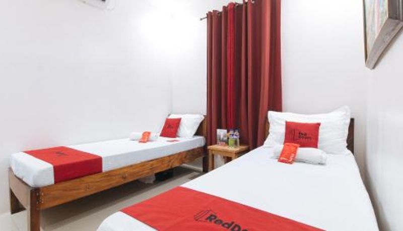 Pokój - RedDoorz Plus @ Jollydays Hotel Nueva Ecija