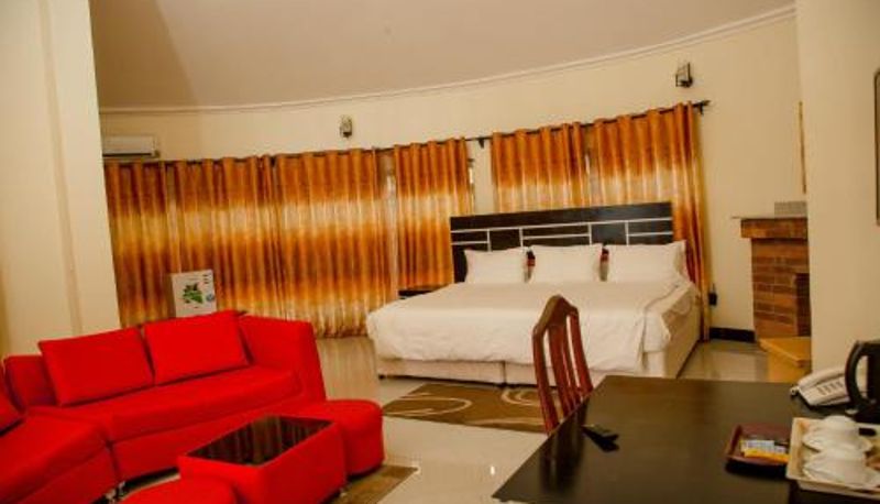 Información - A1 Hotel and Resort