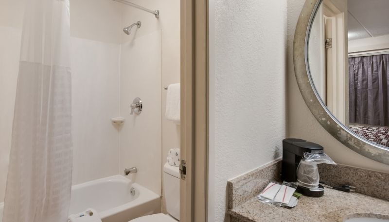 Suite - Red Roof Inn Philadelphia - Trevose