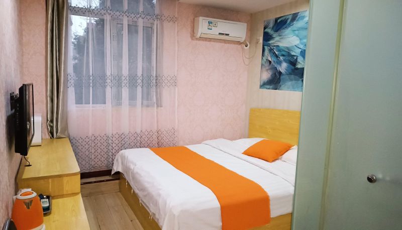 Camera business - Dongtai Business Hotel (Jianghan University Store)