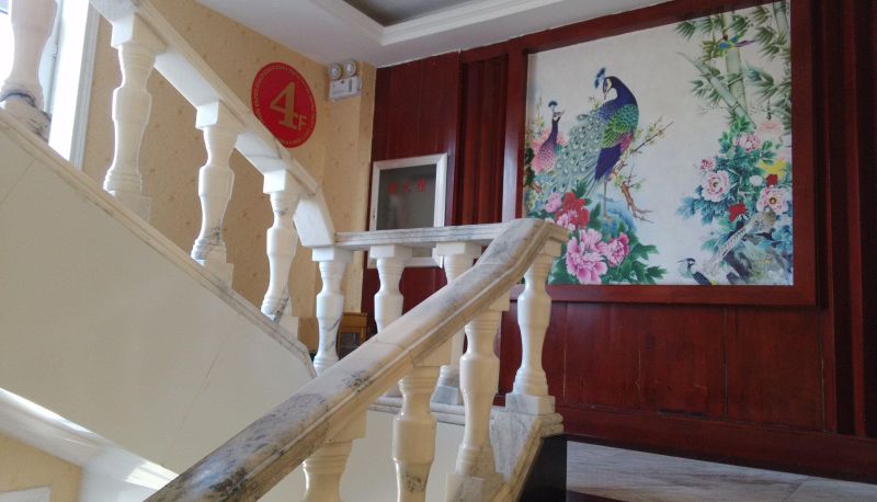 Area esterna dell'hotel - Tongxin Business Hotel
