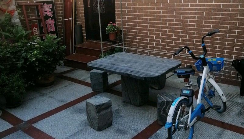 Area esterna dell'hotel - Yiren Island Business Hotel