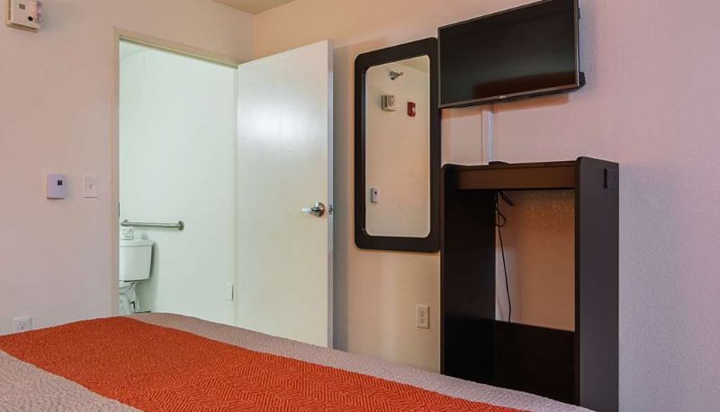 Zimmer - MOTEL 6 ATLANTA TUCKER NORTHEAST