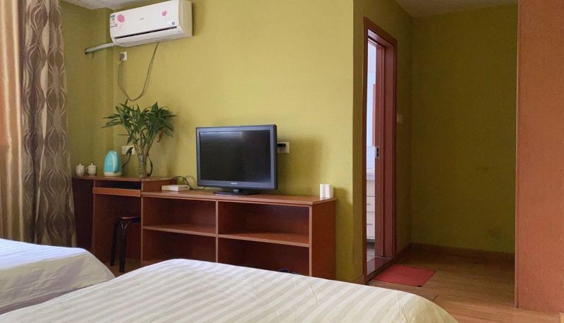 Zimmer - Linfeng Holiday Hotel