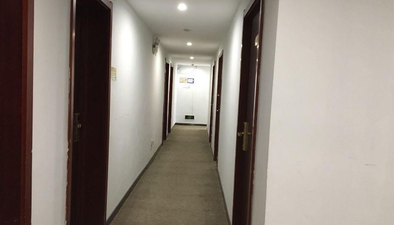 Hotel outdoor area - Jianxin Hotel (Caidian Zhongbai Warehouse Store)