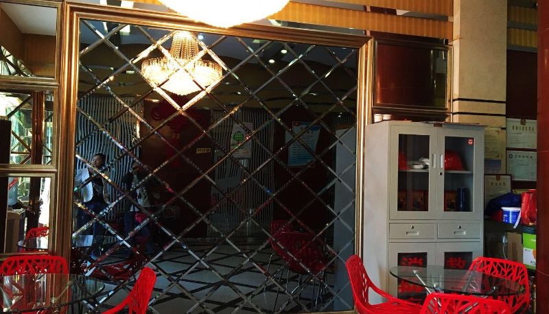 Hotel outdoor area - Jianxin Hotel (Caidian Zhongbai Warehouse Store)
