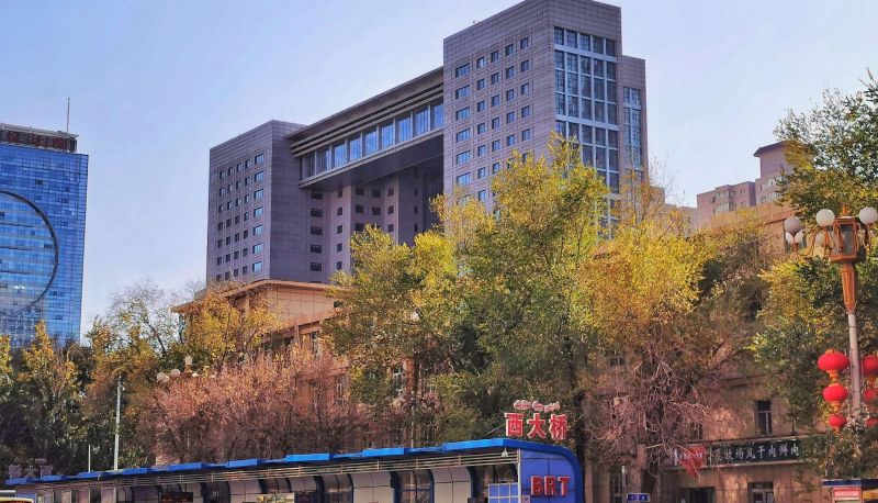 Zewnętrzna część hotelu - 7 Days Hotel (Urumqi Guangming Road North Gate Subway Station Store)